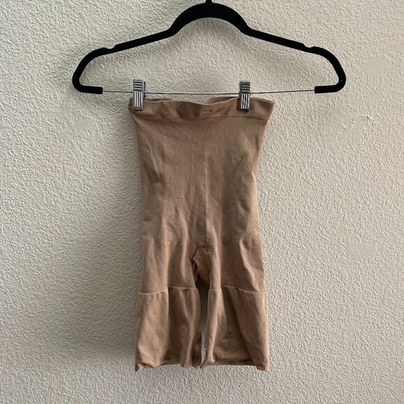 Spanx Sarah Blakely High Waist Shaping Shorts Size Medium Shapewear Nude - Picture 1 of 3